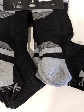 Under Armour Mens Tech Quarter Socks 6 Pack Black Grey Size Large NWT